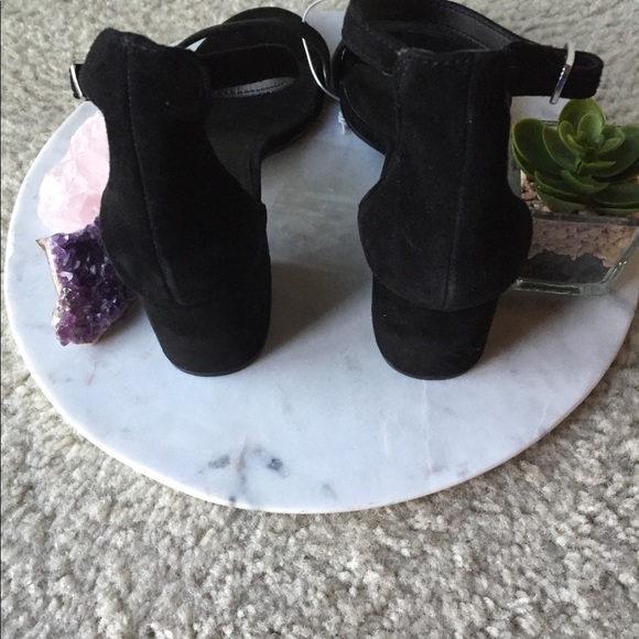 NWT Steve Madden Black Heels - Picture 3 of 7